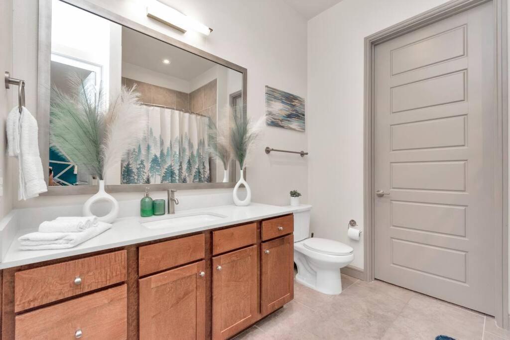 U4 Penthouse Downtown Houston Apartment Exterior photo