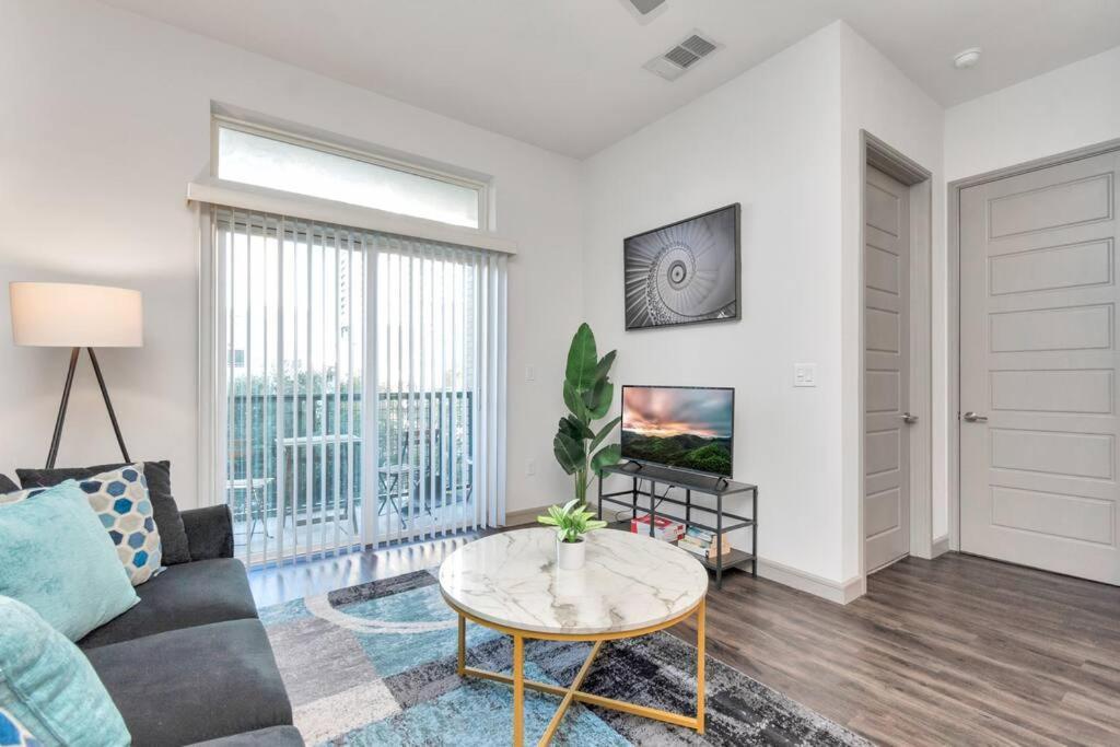 U4 Penthouse Downtown Houston Apartment Exterior photo